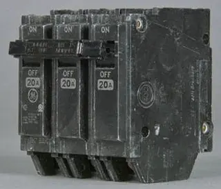 General Electric THQL32040ST1 Plug-In Circuit Breaker 3P 40A