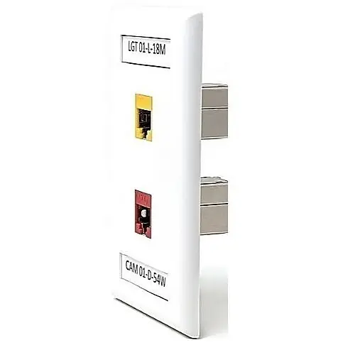 Dynacom 10600-P3W-WH Wall Plate, Flush Port ID WP Single-Gang 3-Port White