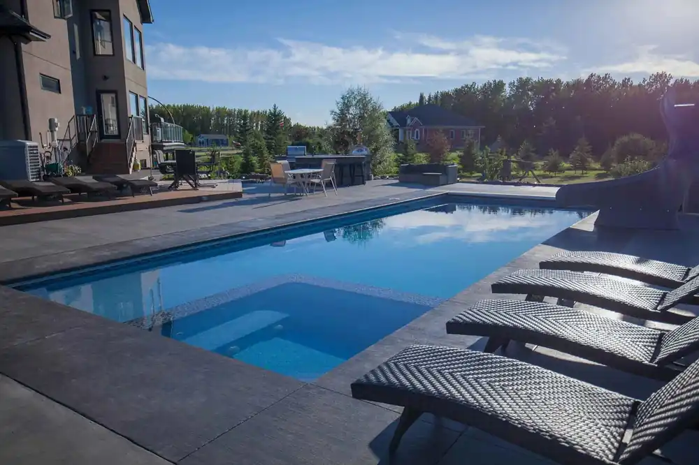 LATHAM POOL PRODUCTS CDW-RA048102-1 Latham Pool Products Inc. - Pct Wh Rad L4'X R8 6In (1Pc)