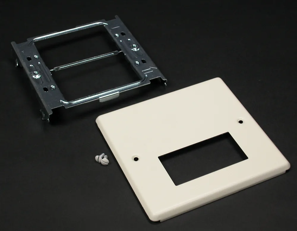 Legrand G4047RF Wiremold 4-3/4 x 5-1/8 Steel Multiple Channel Raceway 2-Gang Cover Rectangular Opening