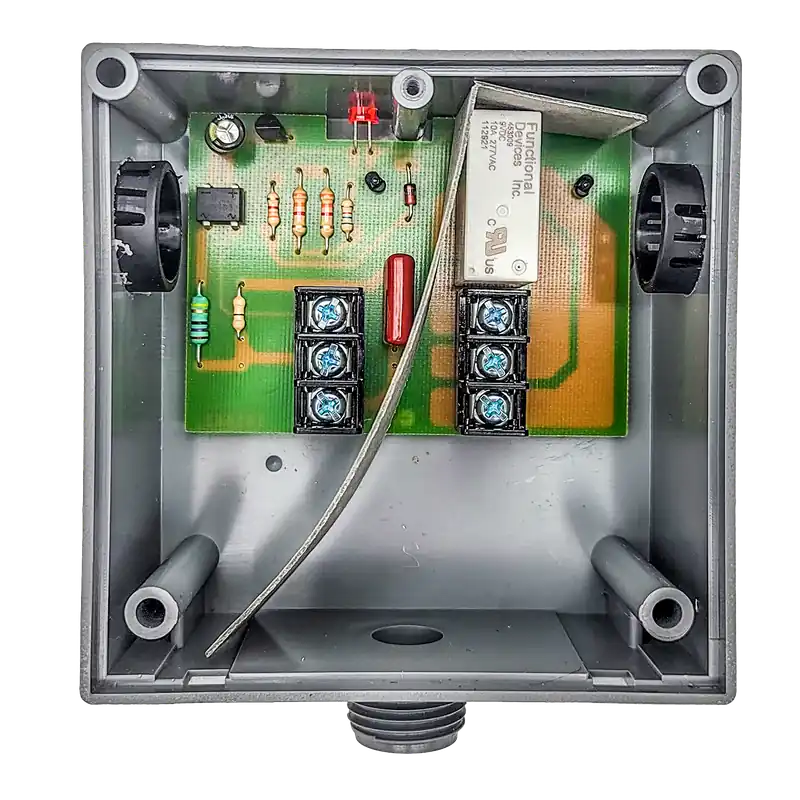 Functional RIBU1CW Enclosed Pilot Relay Hi/Low 15Amp SPDT